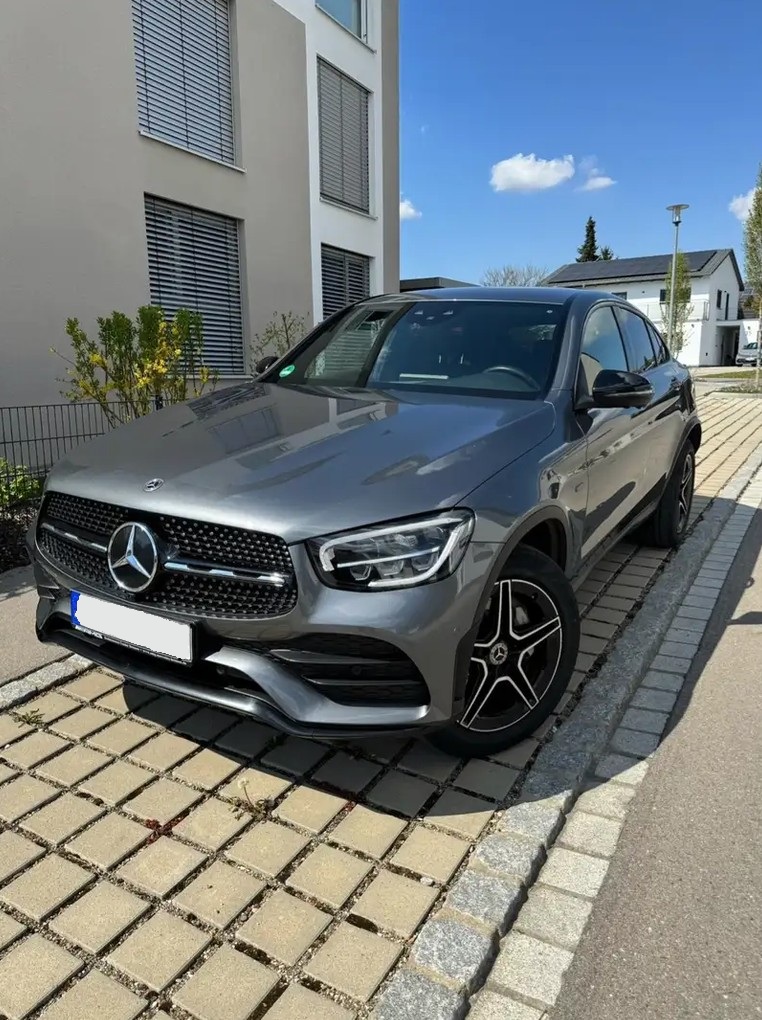 Mercedes-Benz GLC 300 e Coupé in der AMG Line